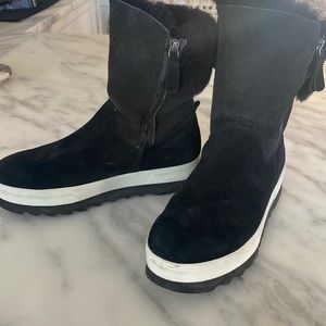 Cougar “vera” snowboots size 9. - black